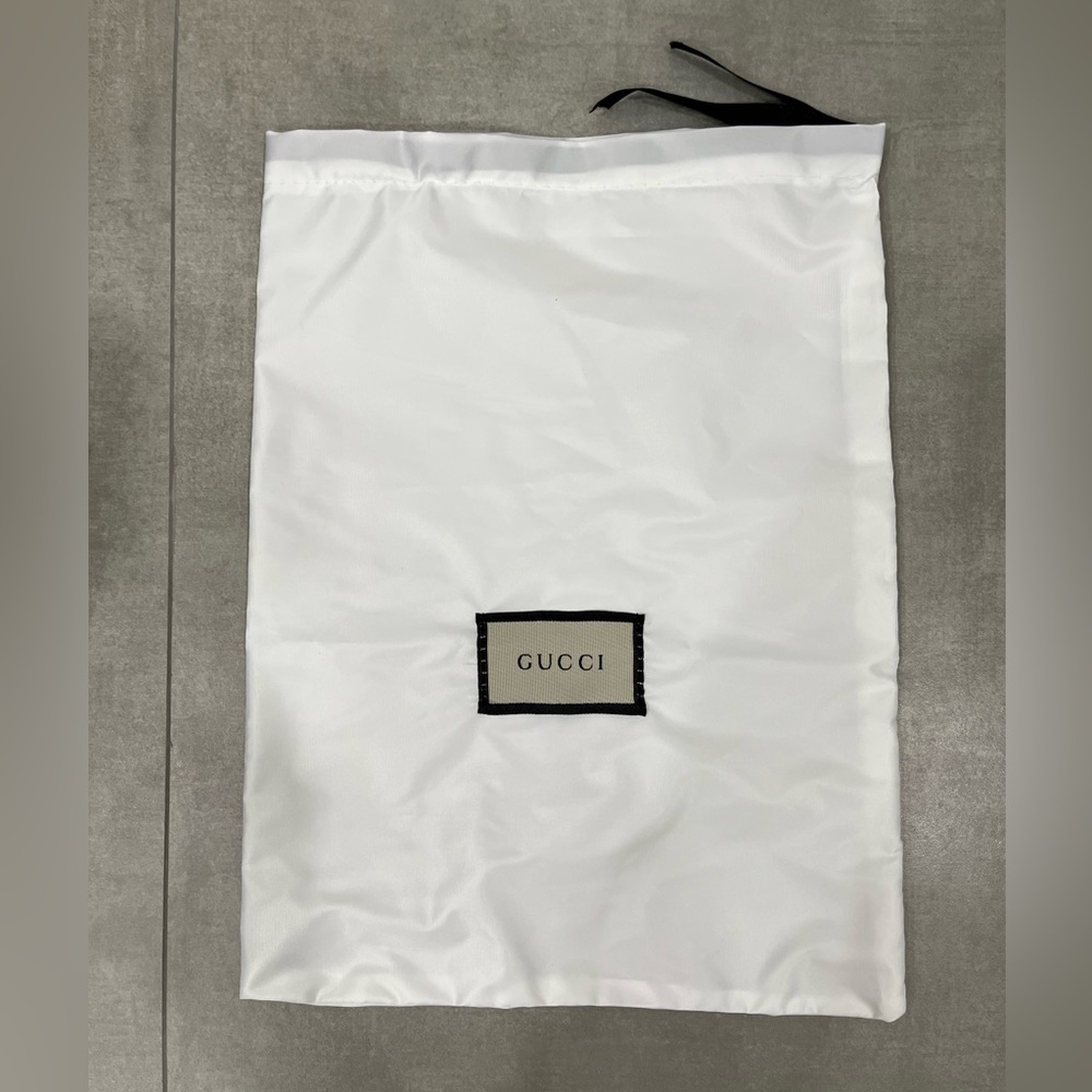 Gucci white satin shoe bag 13x9.5” - new without tags.